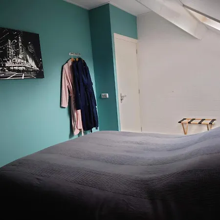 Den Hulst Bed & Breakfast