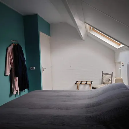 Den Hulst Bed & Breakfast